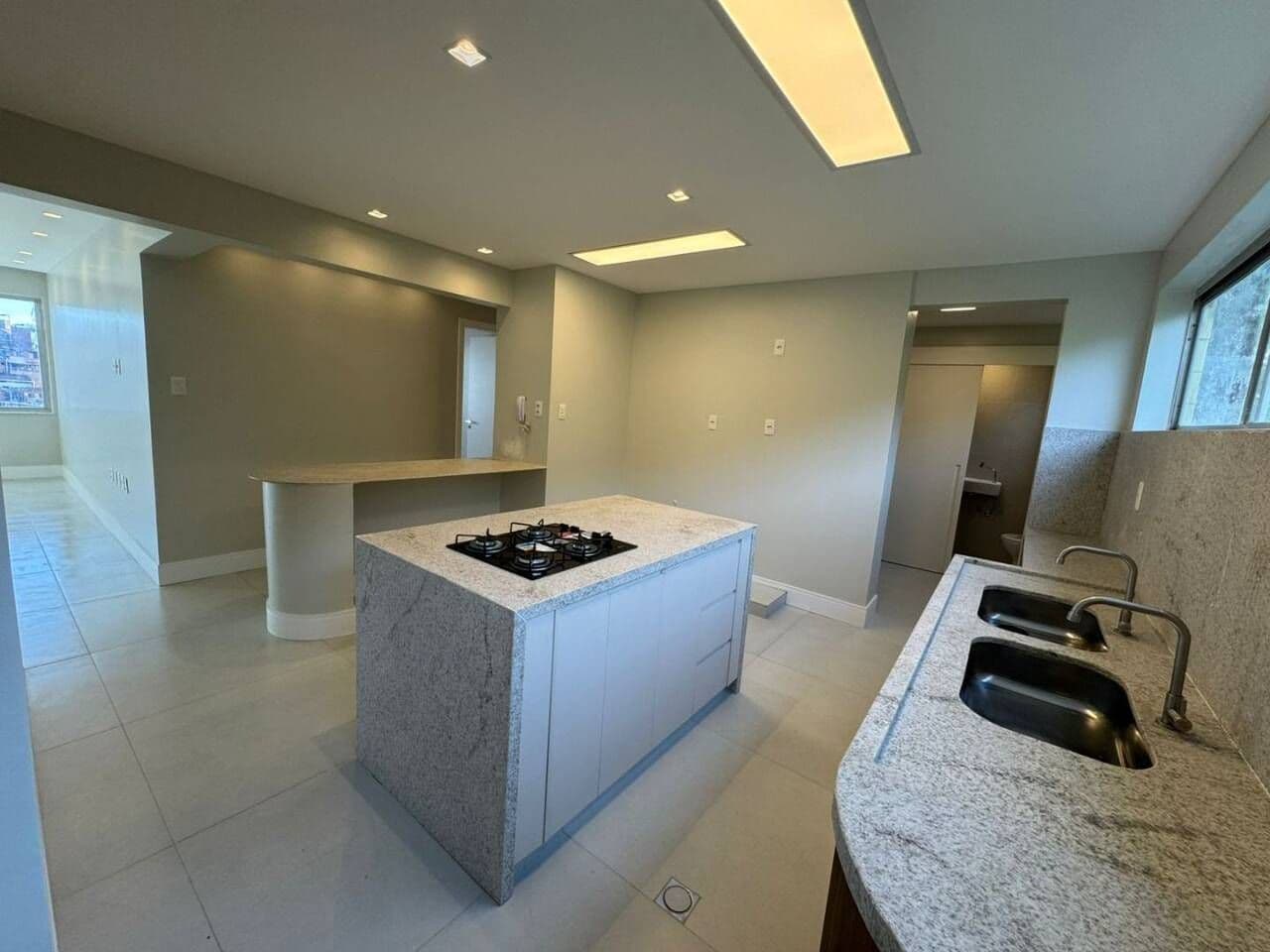 Apartamento com 3 quartos, 110 m² — Ondina - Salvador/BA